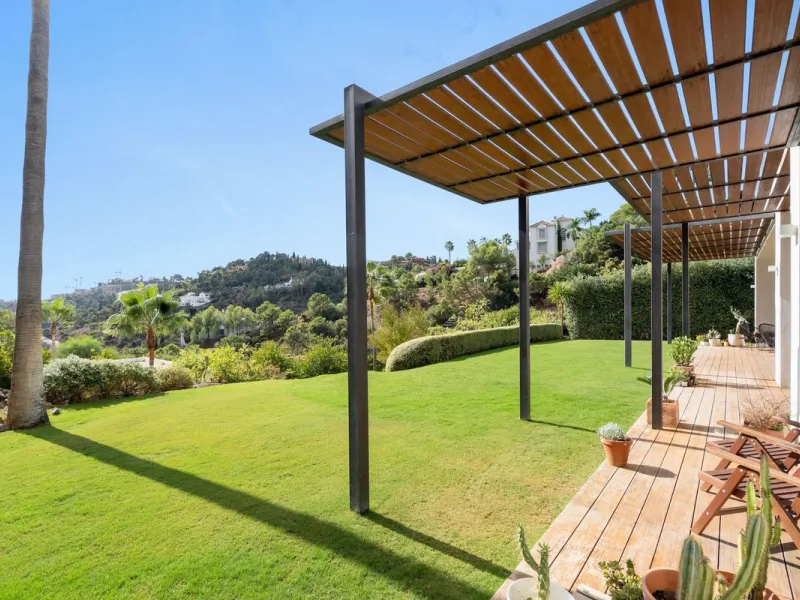 Modern Mediterranean villa in El Madroñal, a contemporary hillside retreat with breathtaking mountain and sea views.