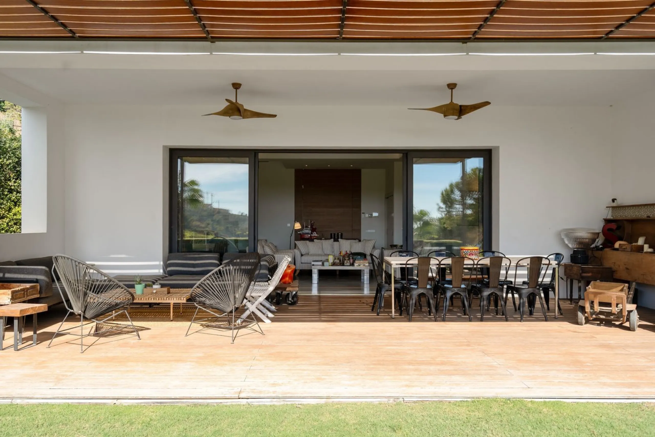 Modern Mediterranean villa in El Madroñal, a contemporary hillside retreat with breathtaking mountain and sea views.