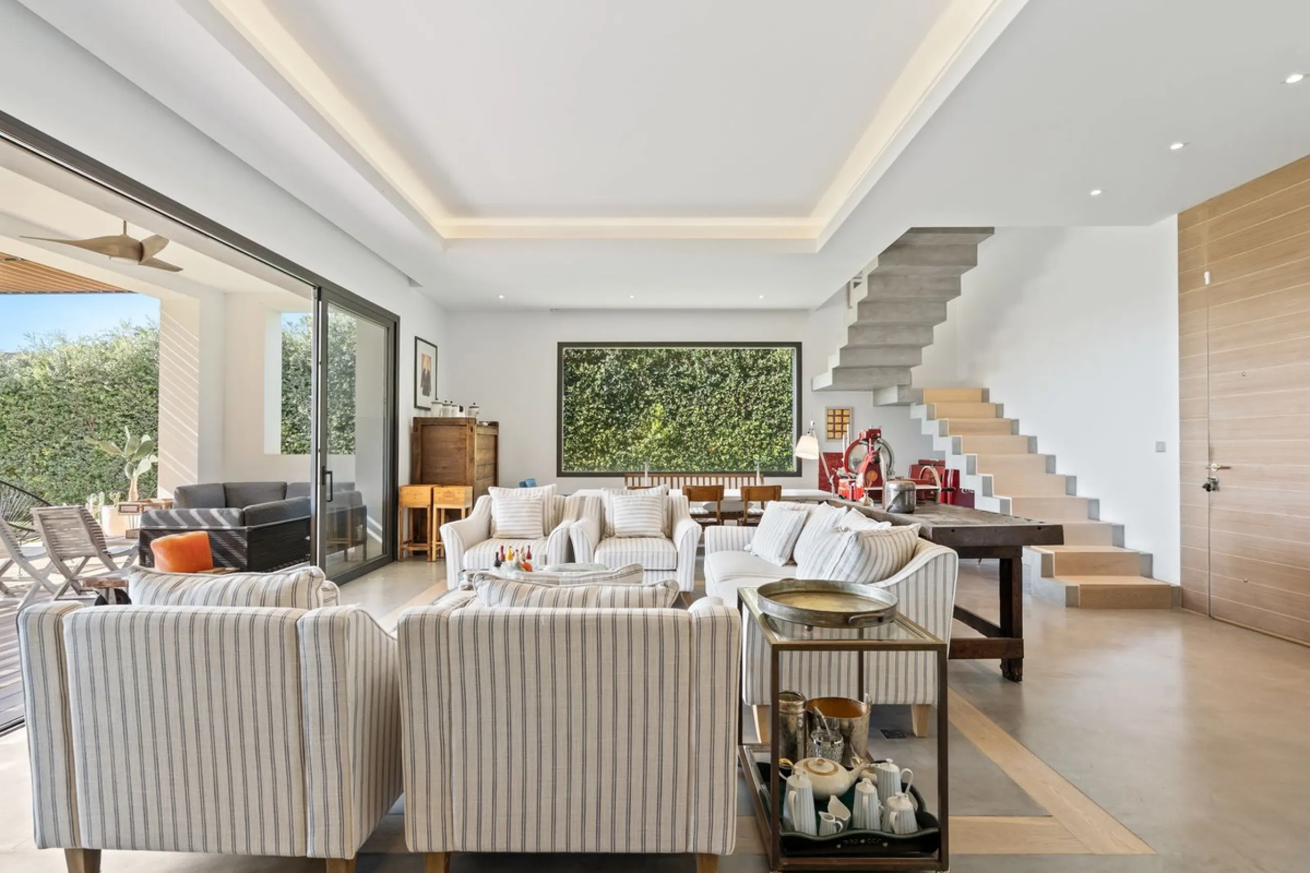 Modern Mediterranean villa in El Madroñal, a contemporary hillside retreat with breathtaking mountain and sea views.