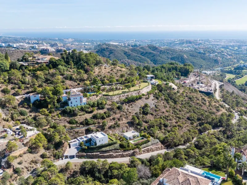 Modern Mediterranean villa in El Madroñal, a contemporary hillside retreat with breathtaking mountain and sea views.