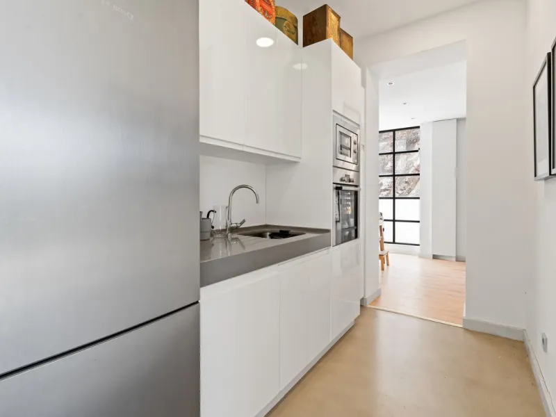 Modern Mediterranean villa in El Madroñal, a contemporary hillside retreat with breathtaking mountain and sea views.