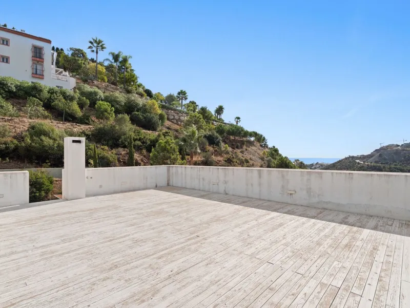 Modern Mediterranean villa in El Madroñal, a contemporary hillside retreat with breathtaking mountain and sea views.