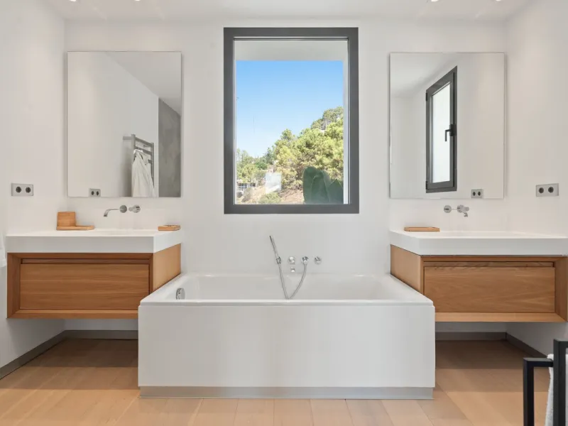 Modern Mediterranean villa in El Madroñal, a contemporary hillside retreat with breathtaking mountain and sea views.