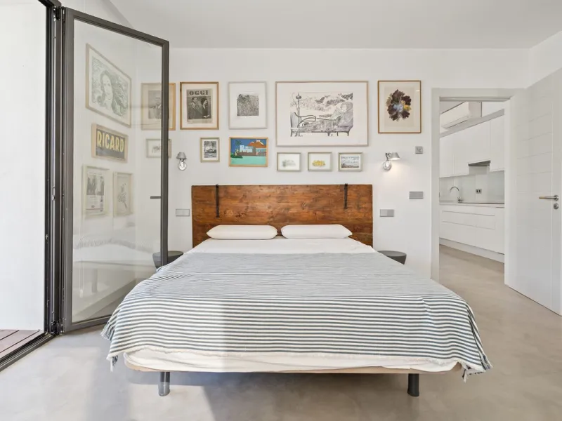 Modern Mediterranean villa in El Madroñal, a contemporary hillside retreat with breathtaking mountain and sea views.