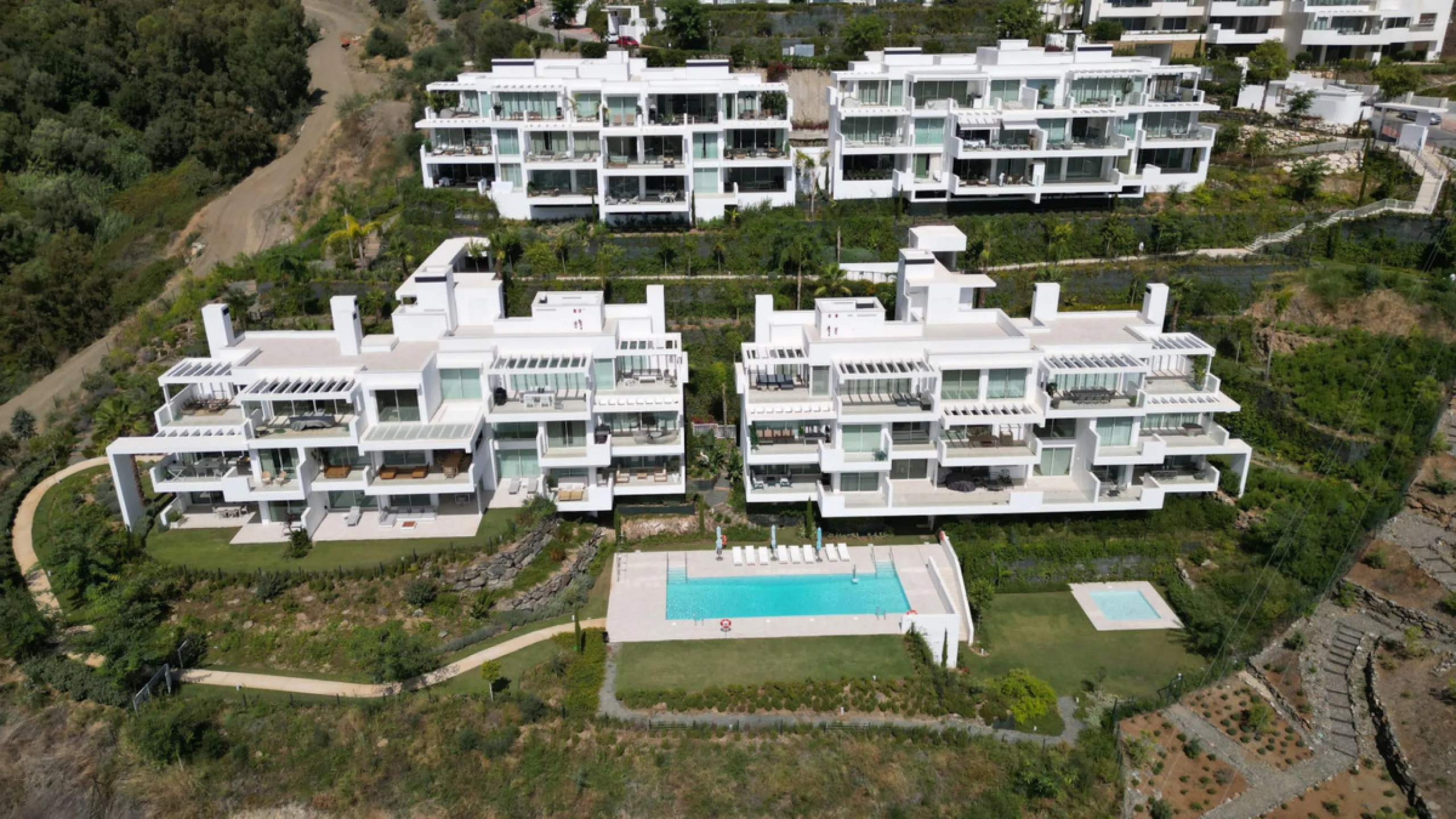 Dream Apartment with a Large Private Garden and Sea Views