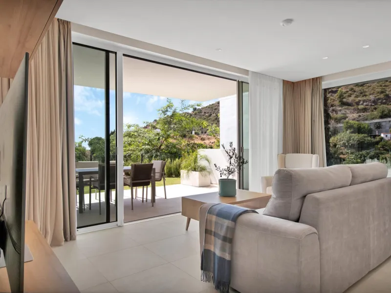 Dream Apartment with a Large Private Garden and Sea Views