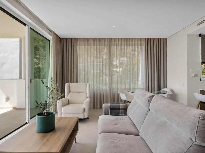Dream Apartment with a Large Private Garden and Sea Views