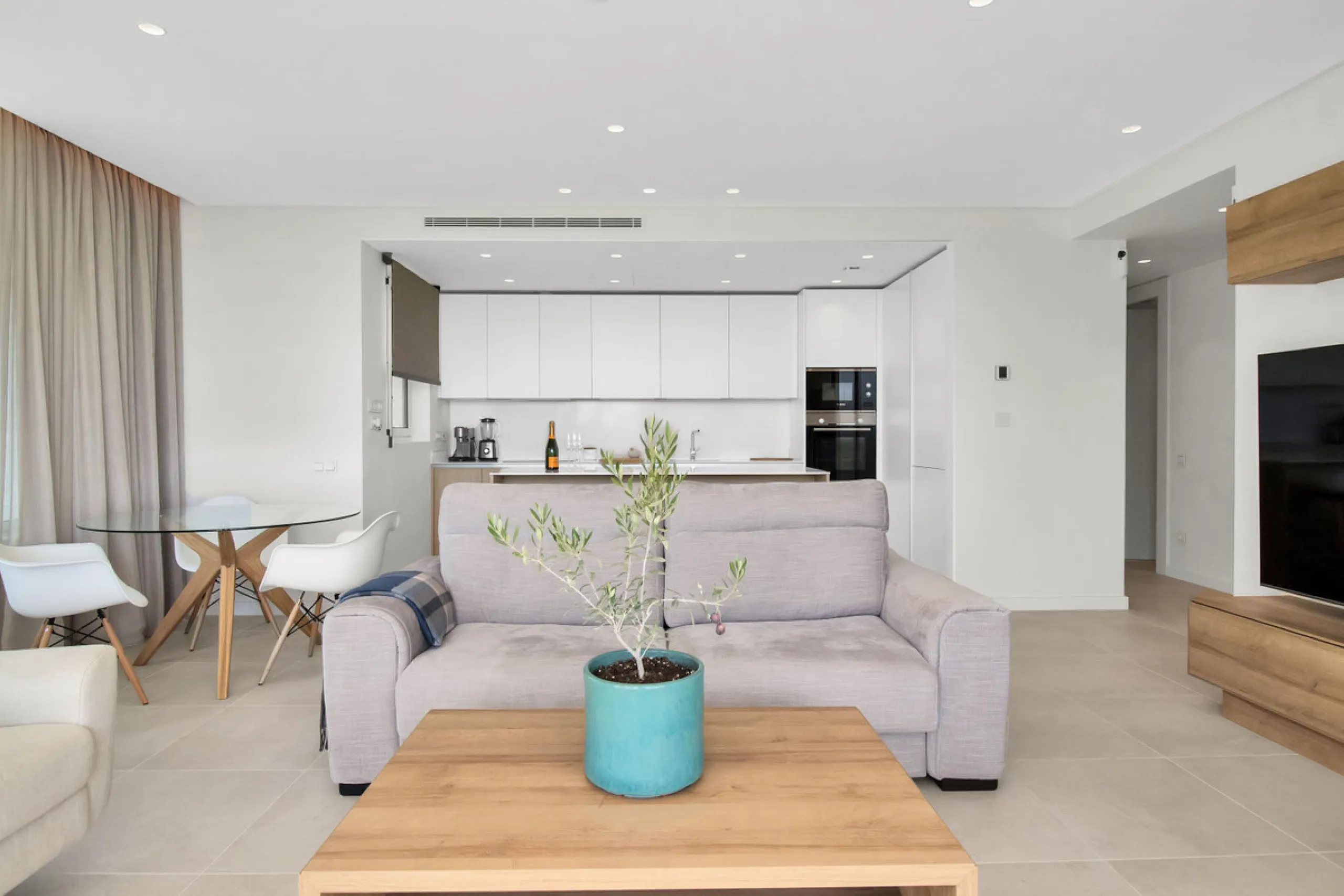 Dream Apartment with a Large Private Garden and Sea Views