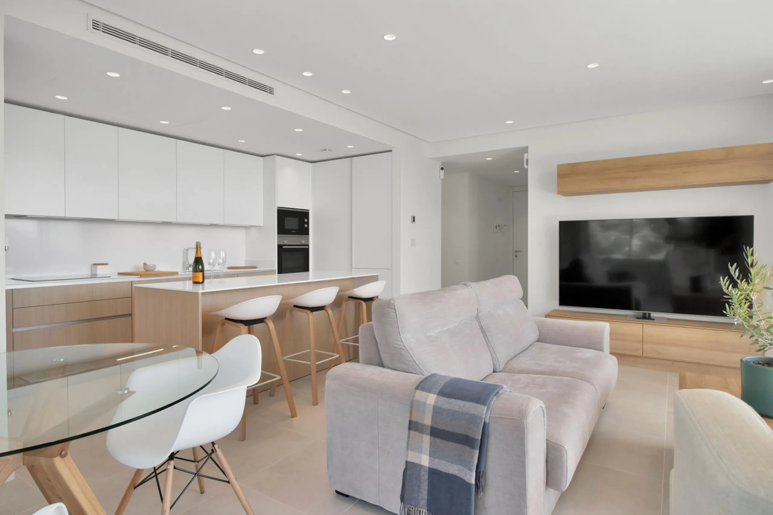 Dream Apartment with a Large Private Garden and Sea Views