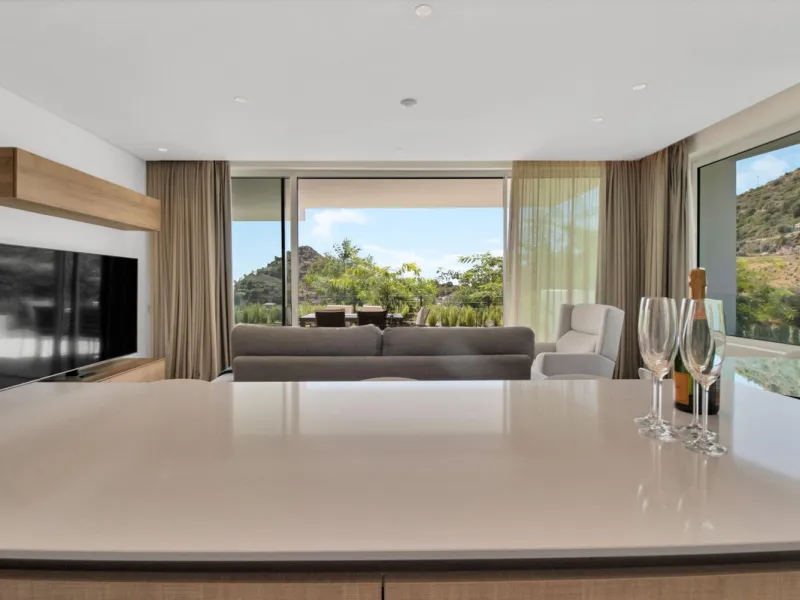 Dream Apartment with a Large Private Garden and Sea Views