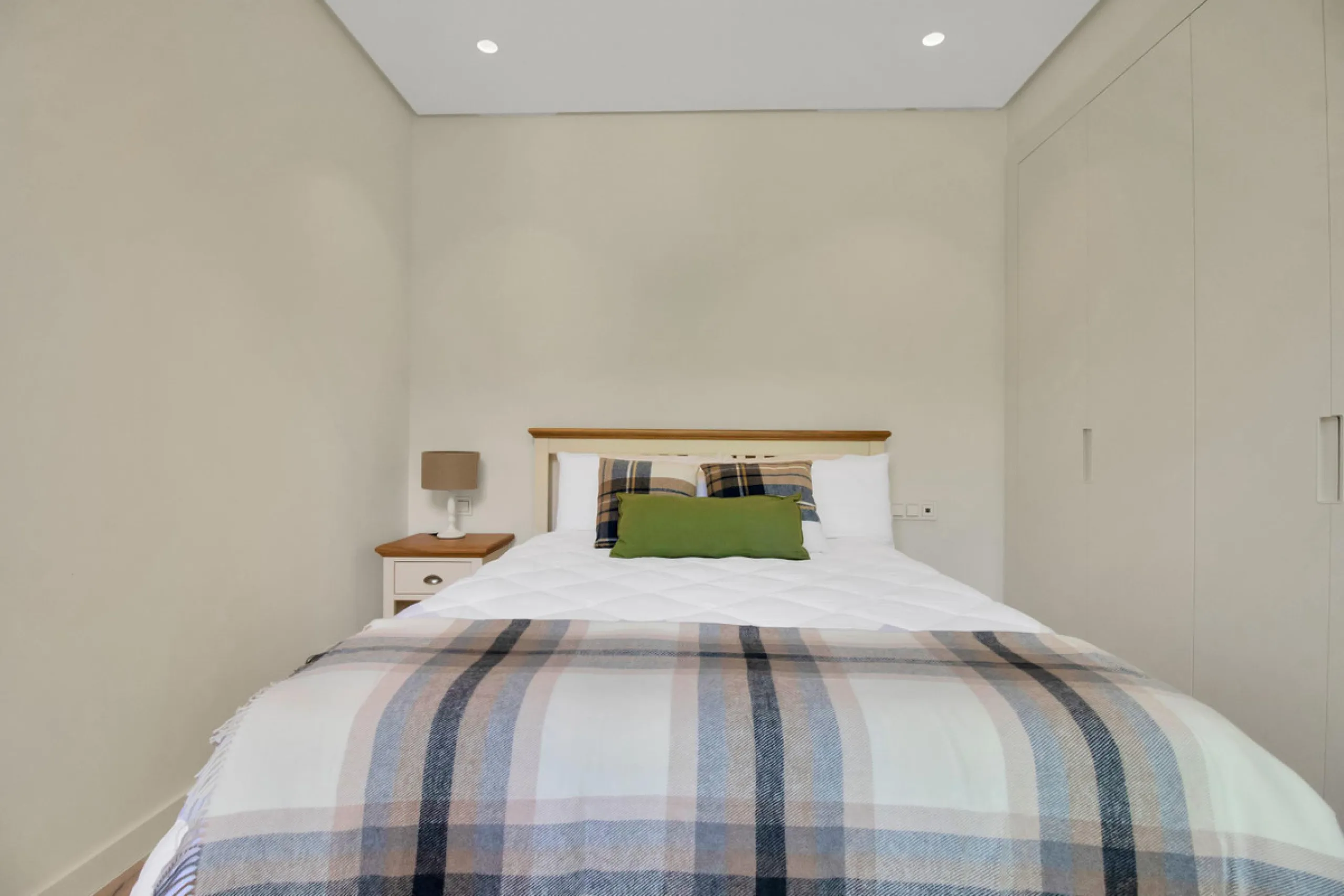 Dream Apartment with a Large Private Garden and Sea Views