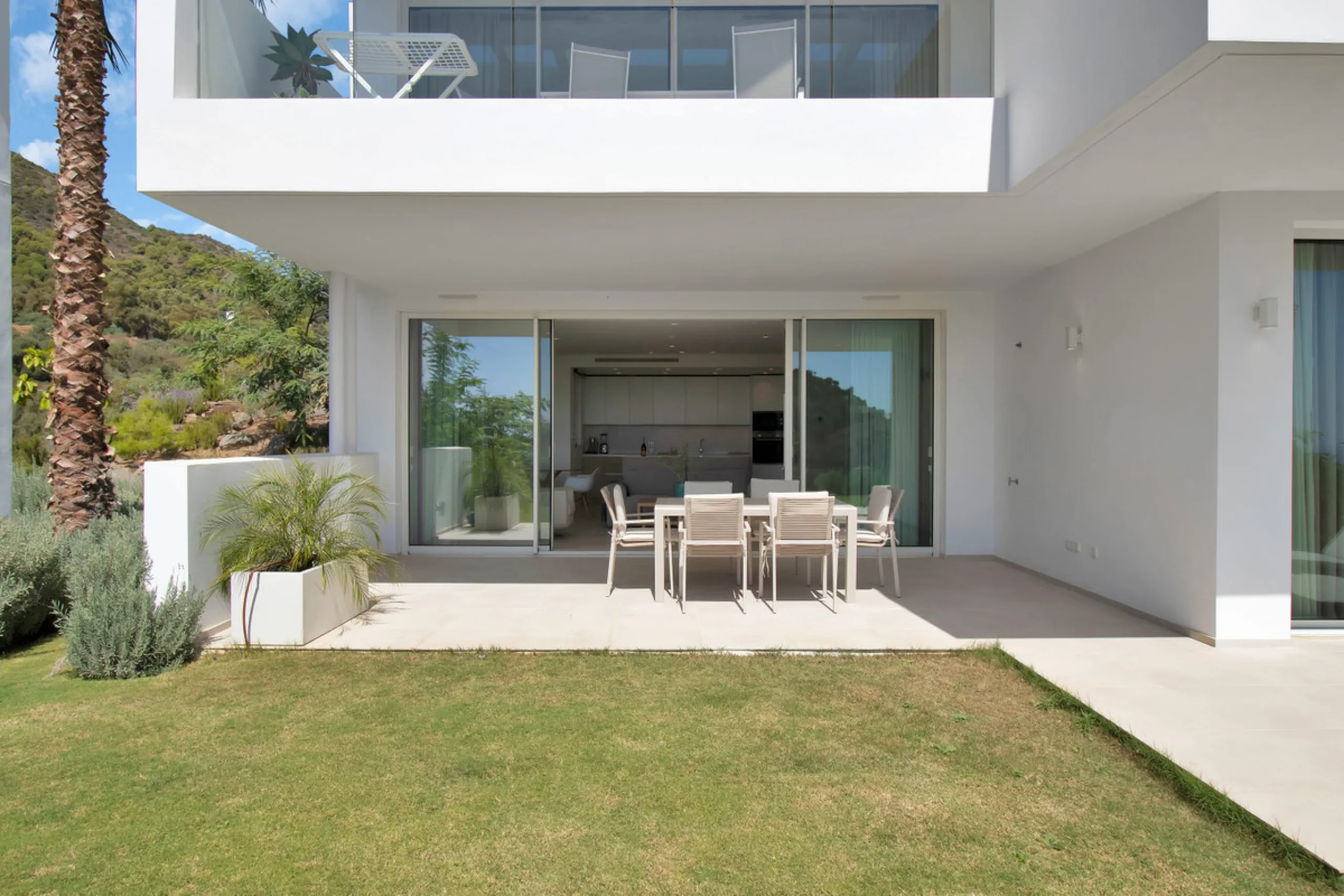 Dream Apartment with a Large Private Garden and Sea Views