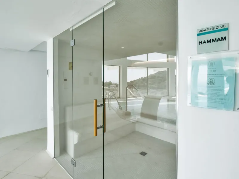 Dream Apartment with a Large Private Garden and Sea Views