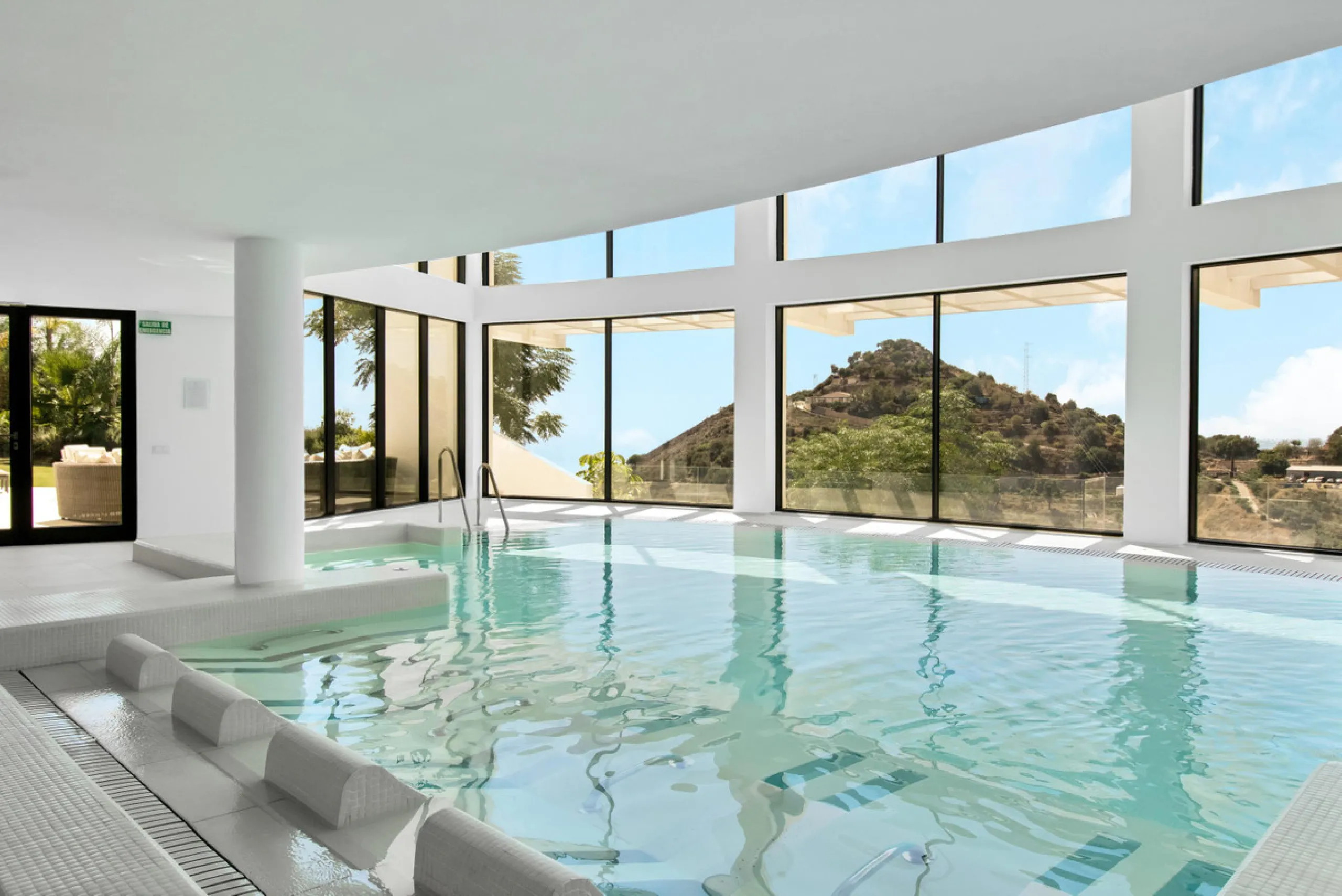 Dream Apartment with a Large Private Garden and Sea Views