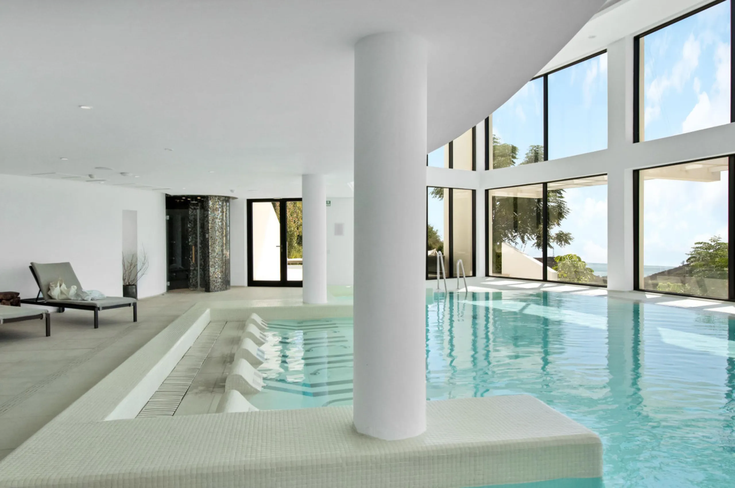 Dream Apartment with a Large Private Garden and Sea Views
