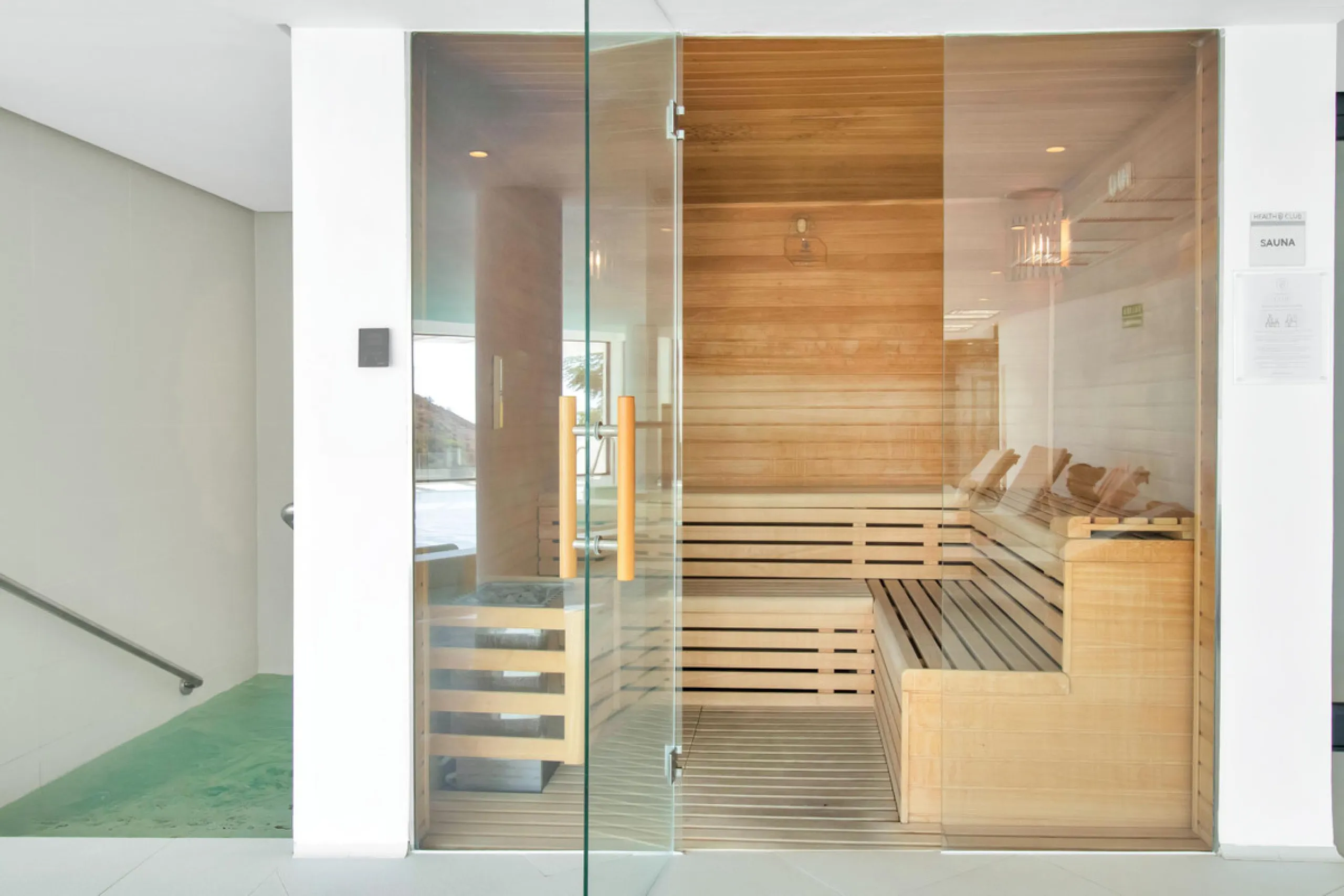 Dream Apartment with a Large Private Garden and Sea Views