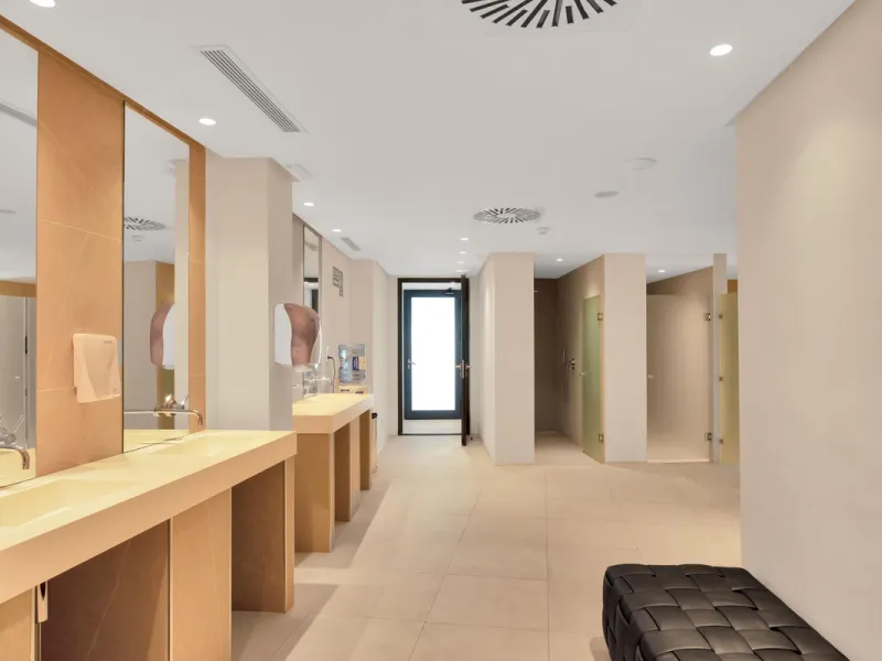 Dream Apartment with a Large Private Garden and Sea Views