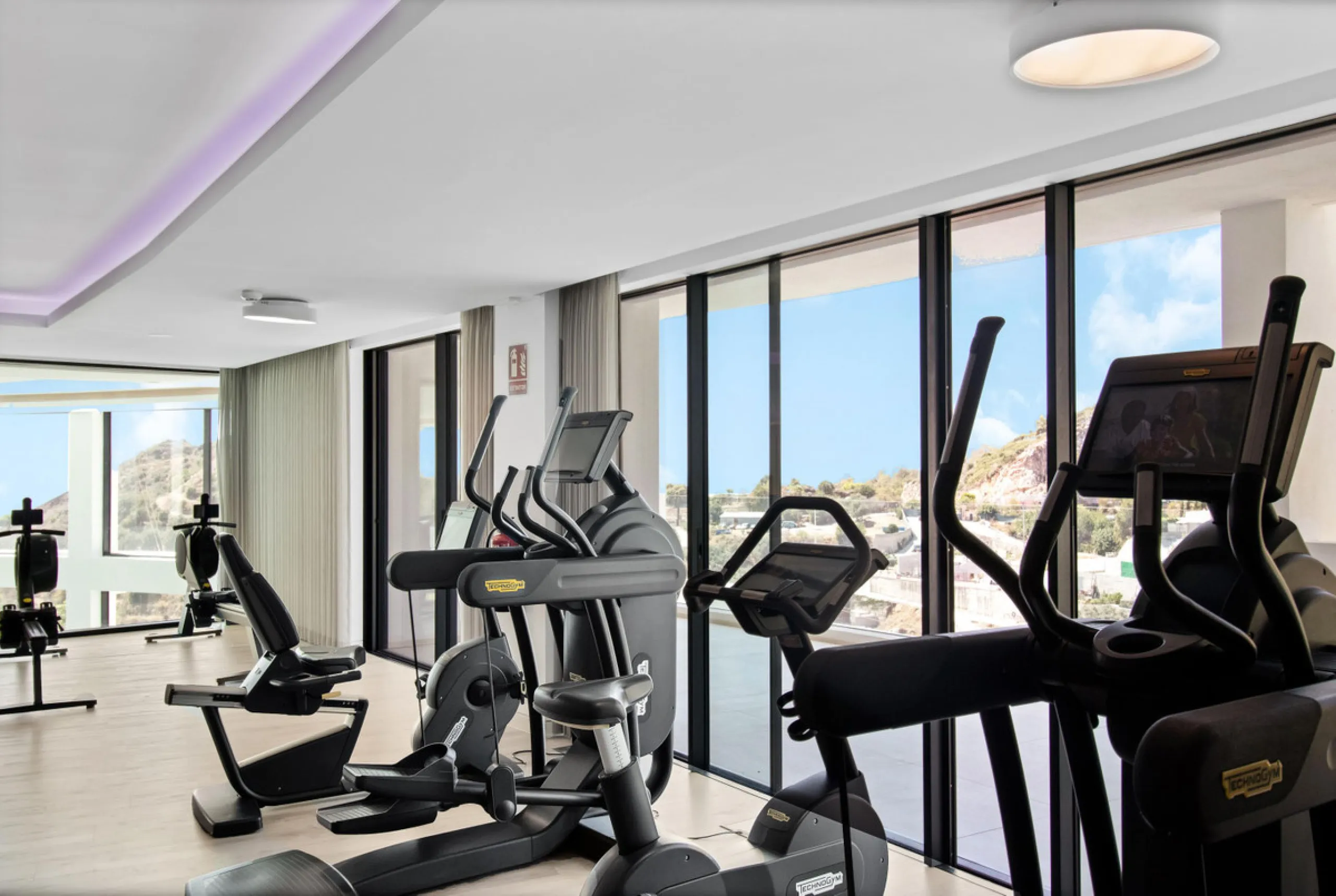Dream Apartment with a Large Private Garden and Sea Views