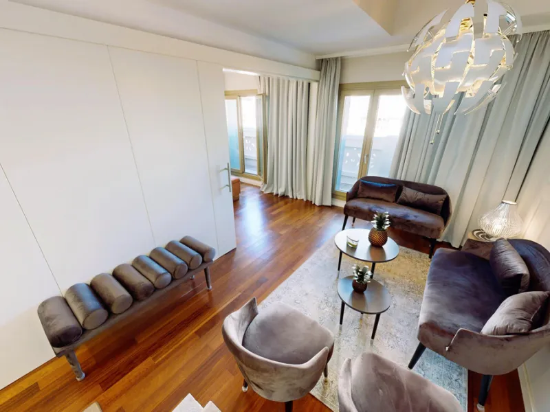 If the ideal home you are looking for must offer a prime location, excellent connectivity, and be set within an iconic historic building in the city centre, this exclusive gem in the heart of Málaga is for you.