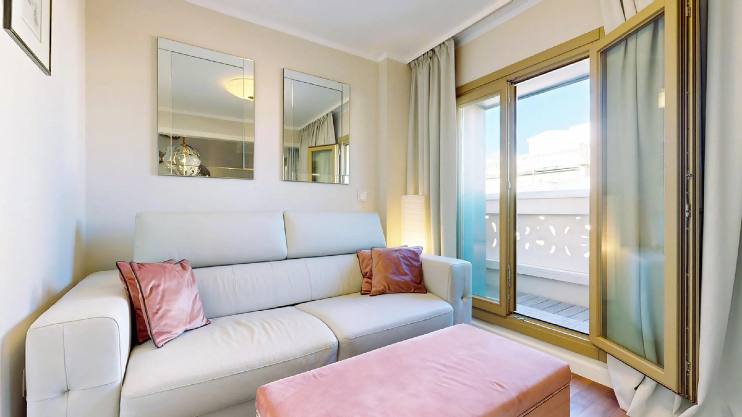 Apartment - Duplex в продаже в Málaga, Málaga. В доме 2 спален и 2 ванных комнат. Площадь дома 77 м²