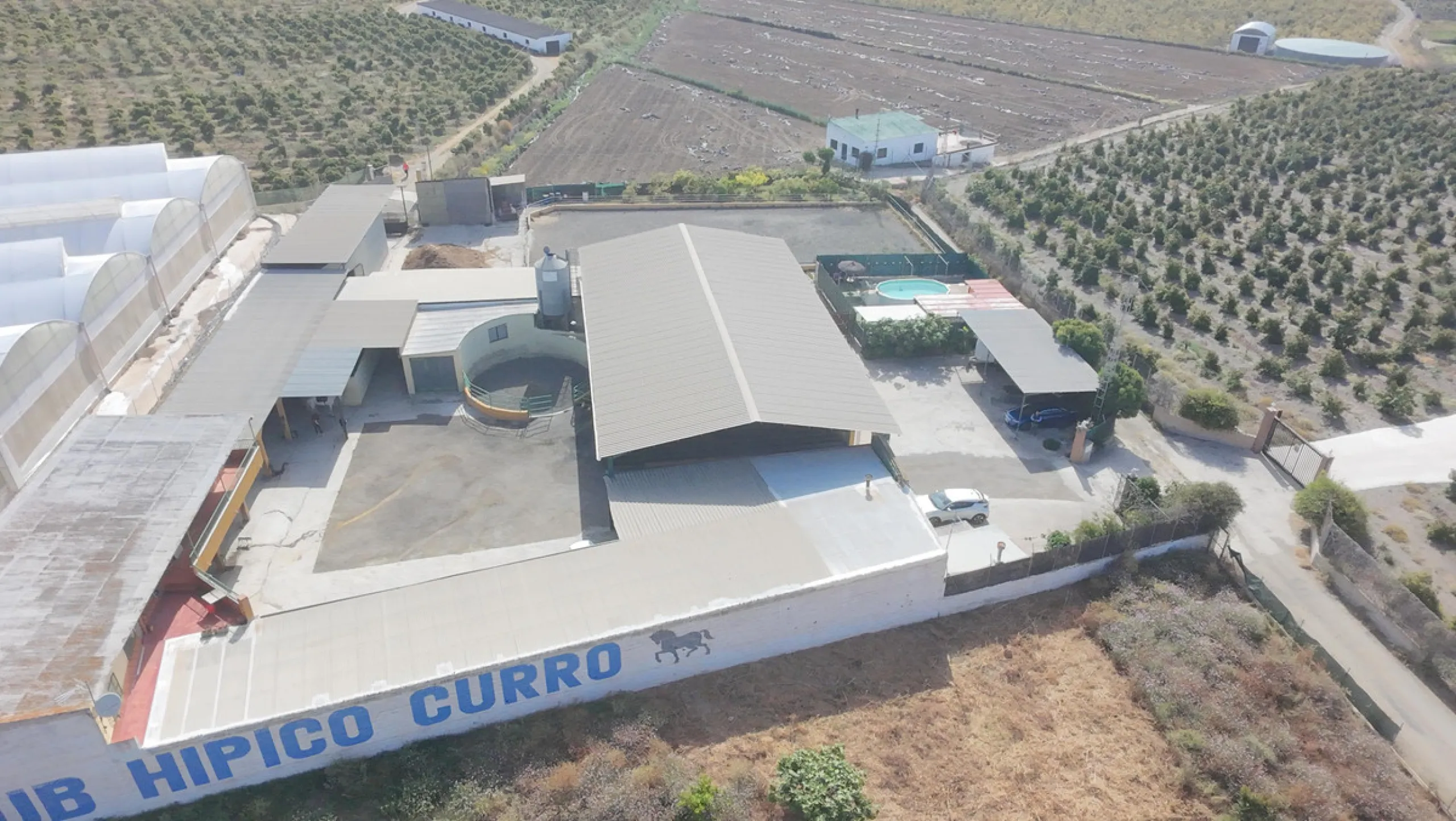 House - Finca - Cortijo в продаже в Málaga, Málaga. В доме 4 спален и 1 ванных комнат. Площадь дома 1777 м². Площадь участка 4000 м²