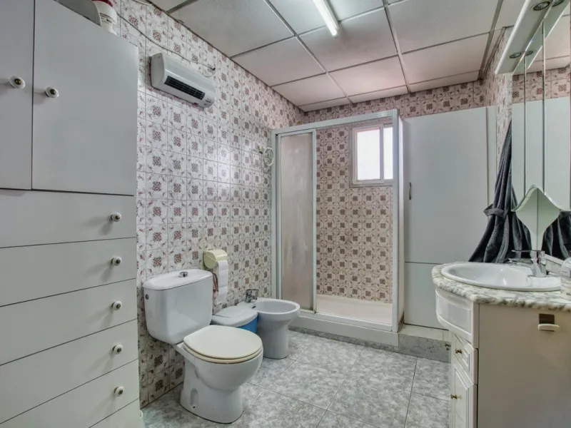 House - Finca - Cortijo в продаже в Málaga, Málaga. В доме 4 спален и 1 ванных комнат. Площадь дома 1777 м². Площадь участка 4000 м²