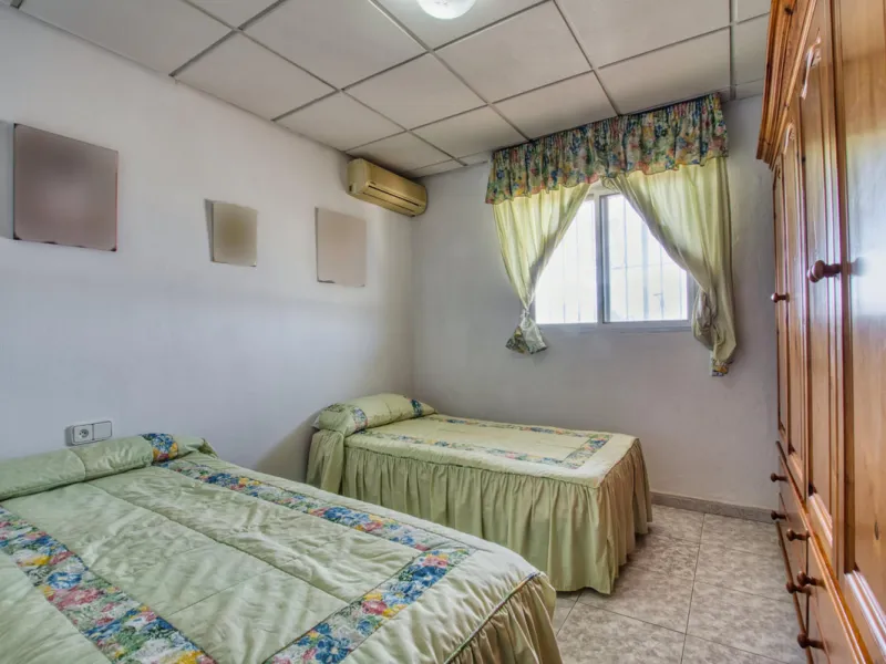 House - Finca - Cortijo в продаже в Málaga, Málaga. В доме 4 спален и 1 ванных комнат. Площадь дома 1777 м². Площадь участка 4000 м²