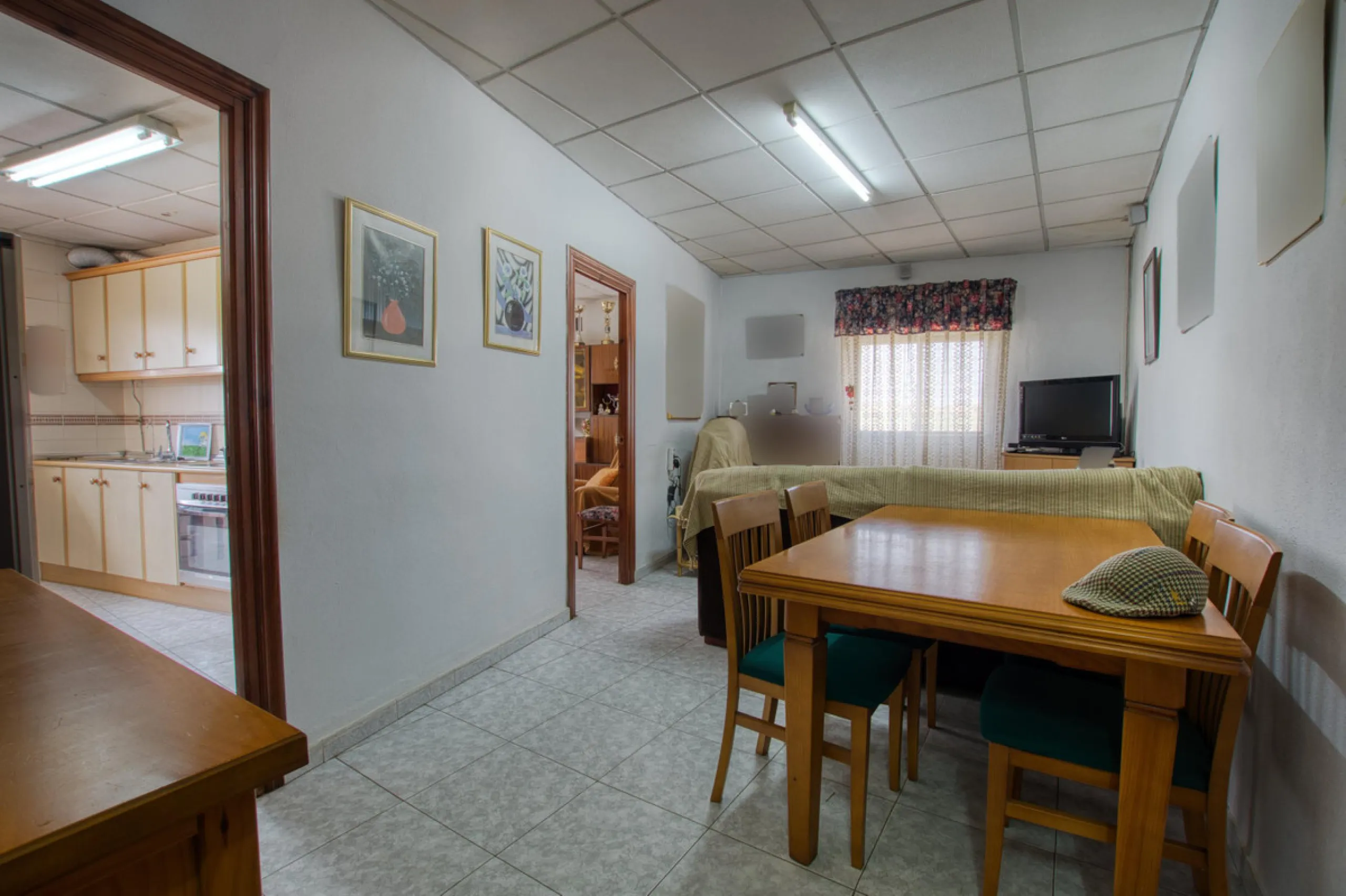 House - Finca - Cortijo в продаже в Málaga, Málaga. В доме 4 спален и 1 ванных комнат. Площадь дома 1777 м². Площадь участка 4000 м²