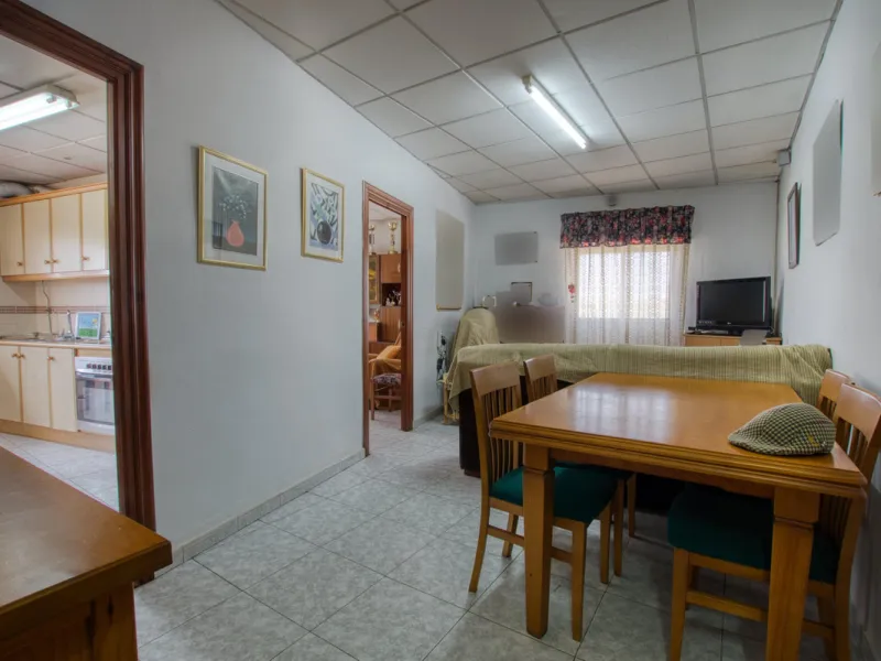 House - Finca - Cortijo в продаже в Málaga, Málaga. В доме 4 спален и 1 ванных комнат. Площадь дома 1777 м². Площадь участка 4000 м²