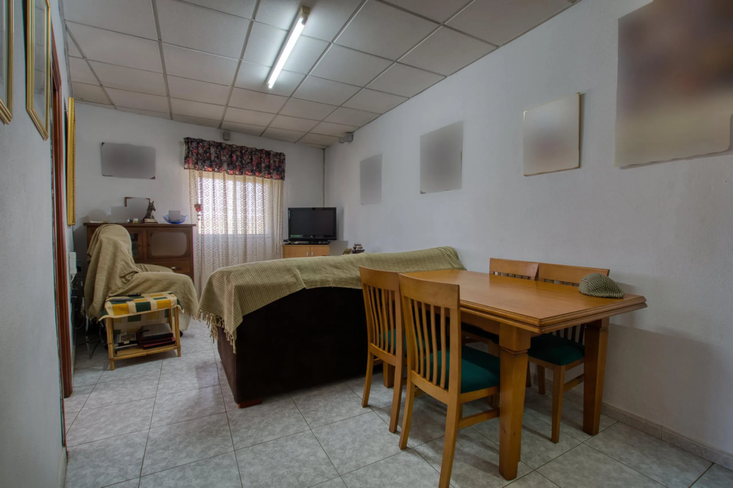 House - Finca - Cortijo в продаже в Málaga, Málaga. В доме 4 спален и 1 ванных комнат. Площадь дома 1777 м². Площадь участка 4000 м²
