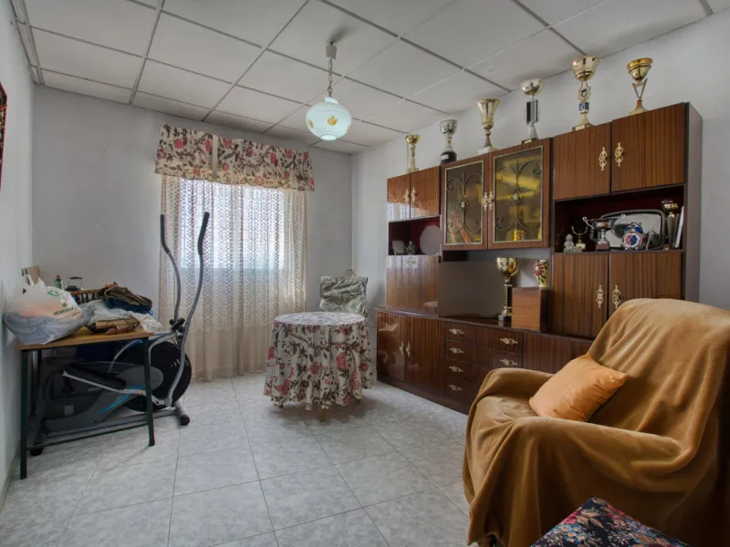 House - Finca - Cortijo в продаже в Málaga, Málaga. В доме 4 спален и 1 ванных комнат. Площадь дома 1777 м². Площадь участка 4000 м²