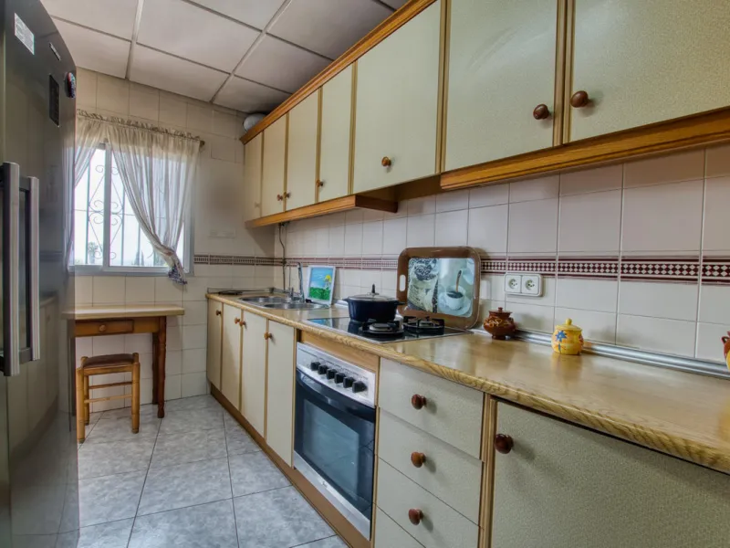 House - Finca - Cortijo в продаже в Málaga, Málaga. В доме 4 спален и 1 ванных комнат. Площадь дома 1777 м². Площадь участка 4000 м²