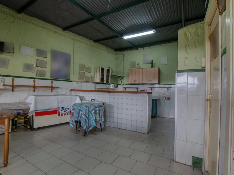 House - Finca - Cortijo в продаже в Málaga, Málaga. В доме 4 спален и 1 ванных комнат. Площадь дома 1777 м². Площадь участка 4000 м²