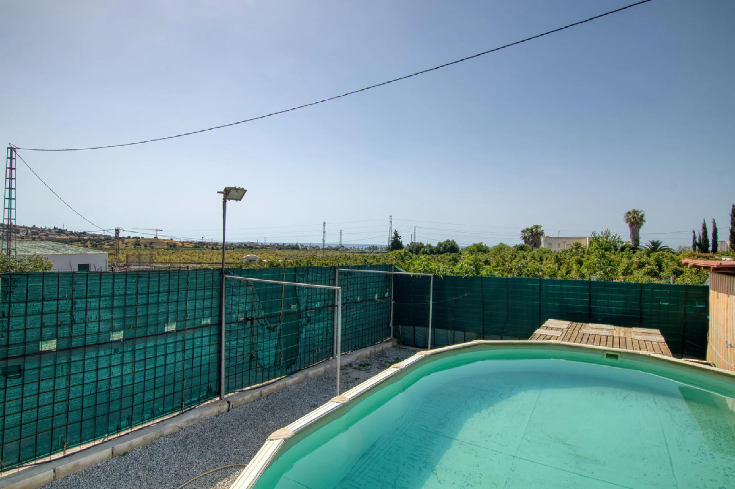 House - Finca - Cortijo в продаже в Málaga, Málaga. В доме 4 спален и 1 ванных комнат. Площадь дома 1777 м². Площадь участка 4000 м²