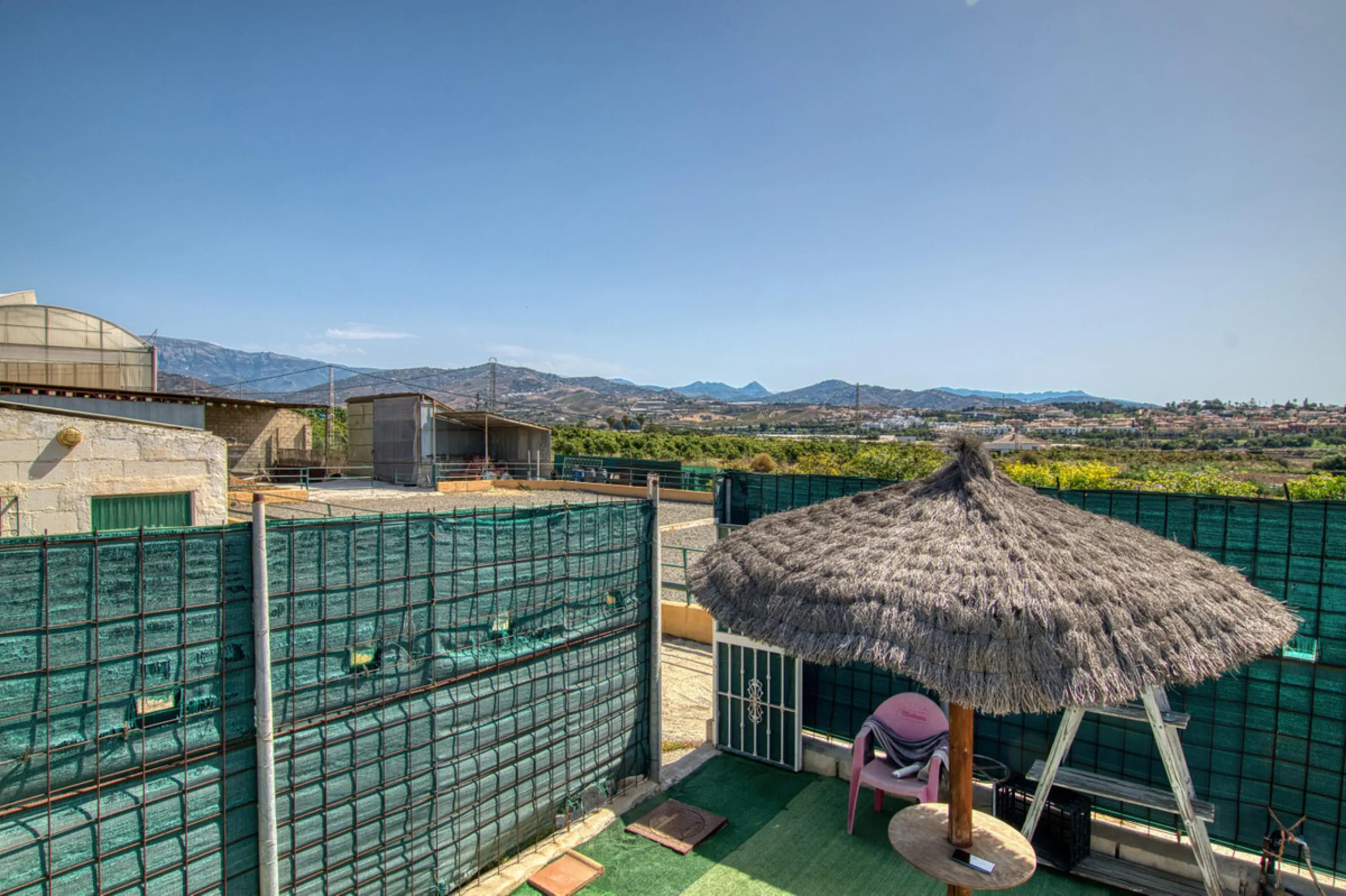 House - Finca - Cortijo в продаже в Málaga, Málaga. В доме 4 спален и 1 ванных комнат. Площадь дома 1777 м². Площадь участка 4000 м²