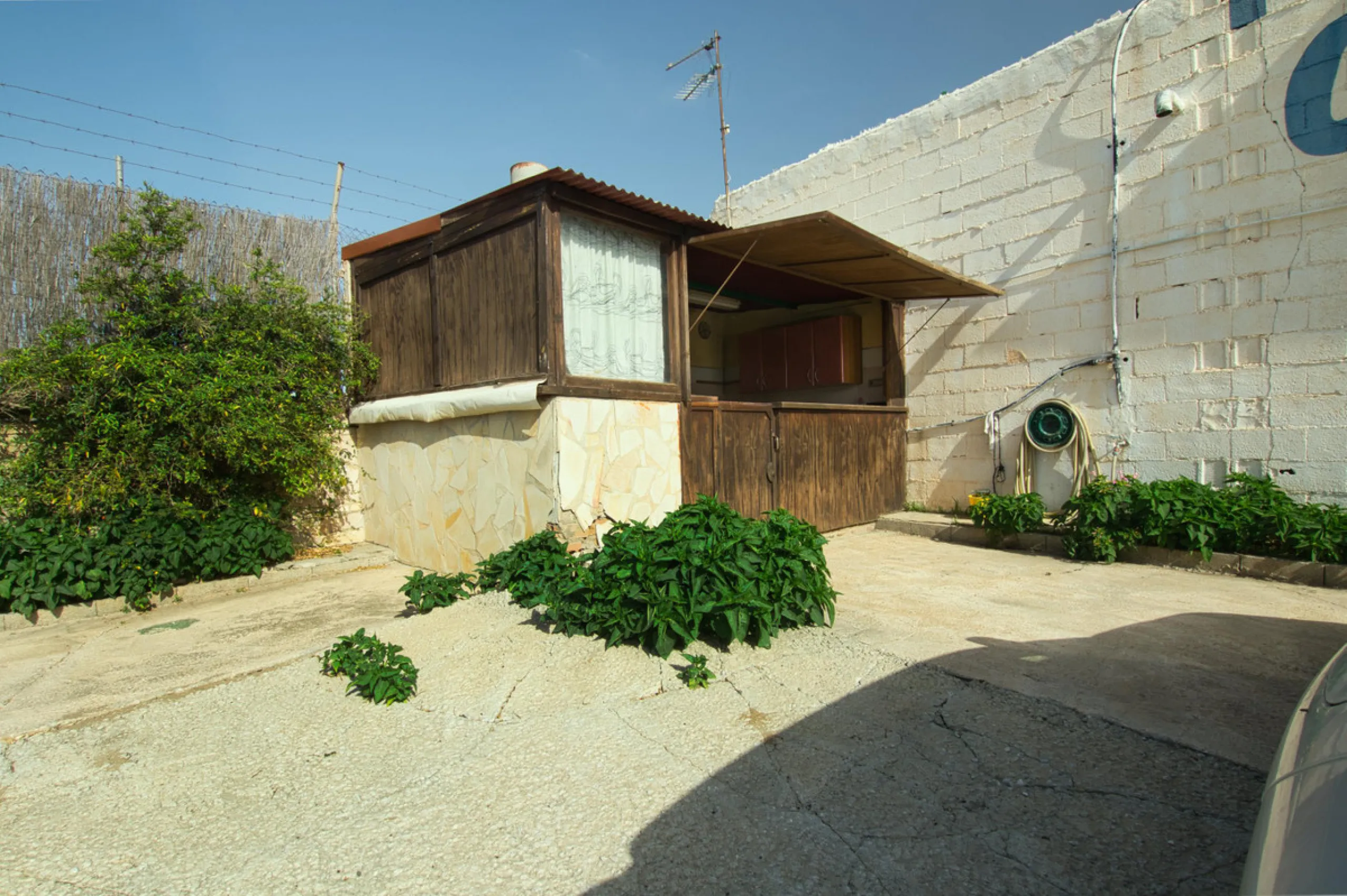 House - Finca - Cortijo в продаже в Málaga, Málaga. В доме 4 спален и 1 ванных комнат. Площадь дома 1777 м². Площадь участка 4000 м²