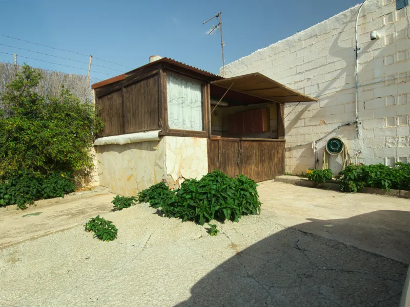 House - Finca - Cortijo в продаже в Málaga, Málaga. В доме 4 спален и 1 ванных комнат. Площадь дома 1777 м². Площадь участка 4000 м²