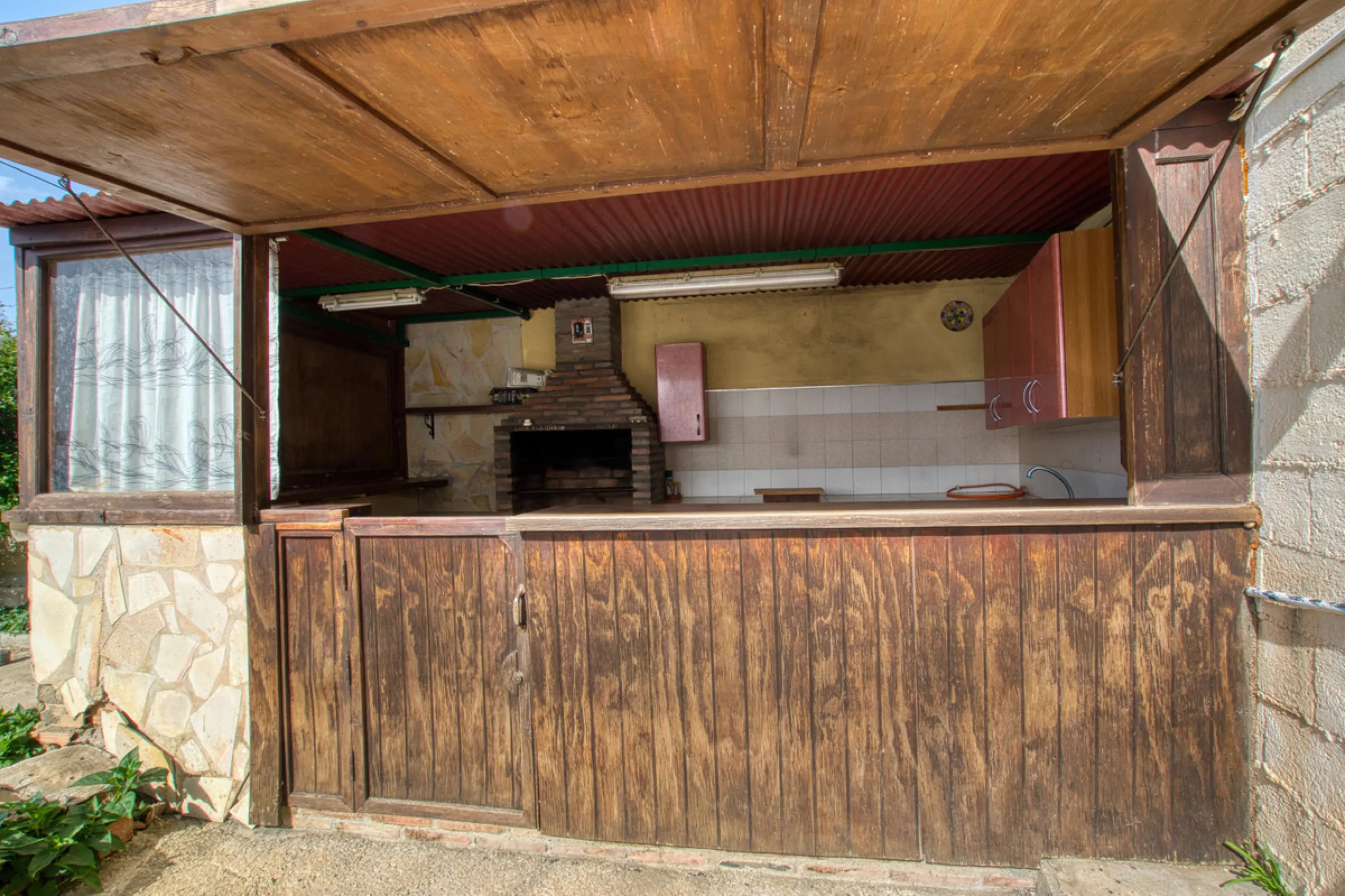 House - Finca - Cortijo в продаже в Málaga, Málaga. В доме 4 спален и 1 ванных комнат. Площадь дома 1777 м². Площадь участка 4000 м²