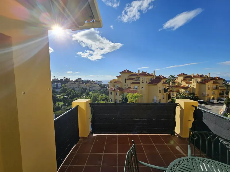South-Facing Middle Floor Apartment in Riviera del Sol – Costa del Sol
