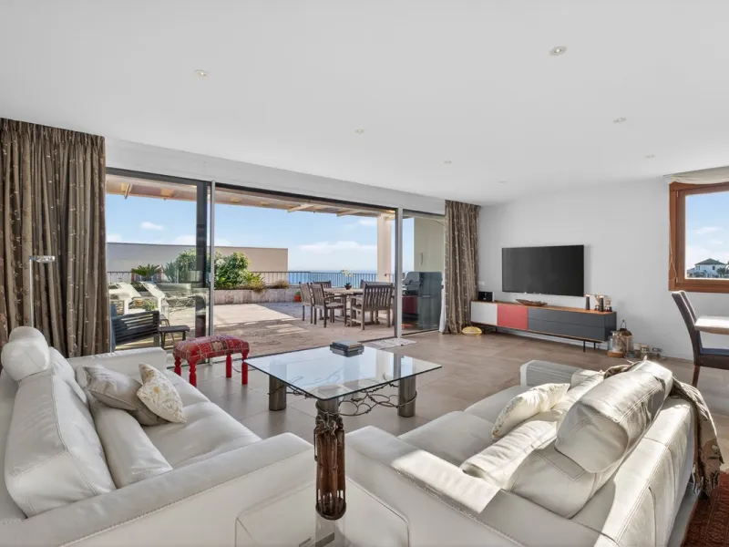 Apartment - Penthouse в продаже в Marbella, Málaga. В доме 3 спален и 3 ванных комнат. Площадь дома 186 м²