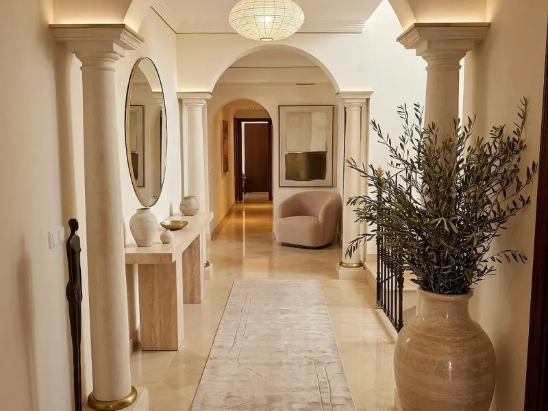 This stunning villa, accompanied by three adjoining buildable plots, presents an exceptional investment opportunity. Boasting six bedrooms and five bathrooms, this property offers abundant space and comfort. Revel in panoramic views of the sea and mountai