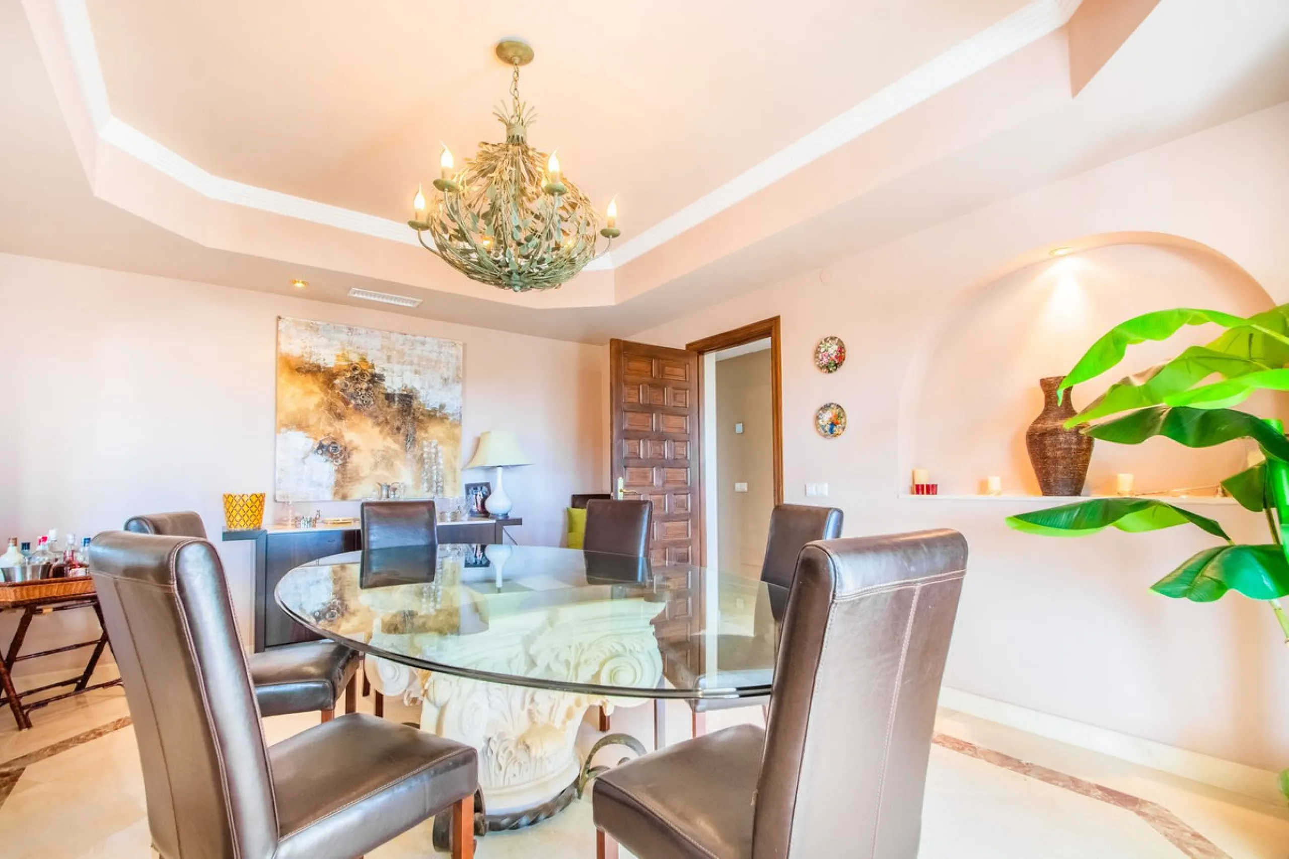 This stunning villa, accompanied by three adjoining buildable plots, presents an exceptional investment opportunity. Boasting six bedrooms and five bathrooms, this property offers abundant space and comfort. Revel in panoramic views of the sea and mountai