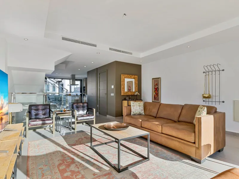 Modern Corner Townhouse with Sea Views, Rooftop Solarium and Pool – Torreblanca, Fuengirola