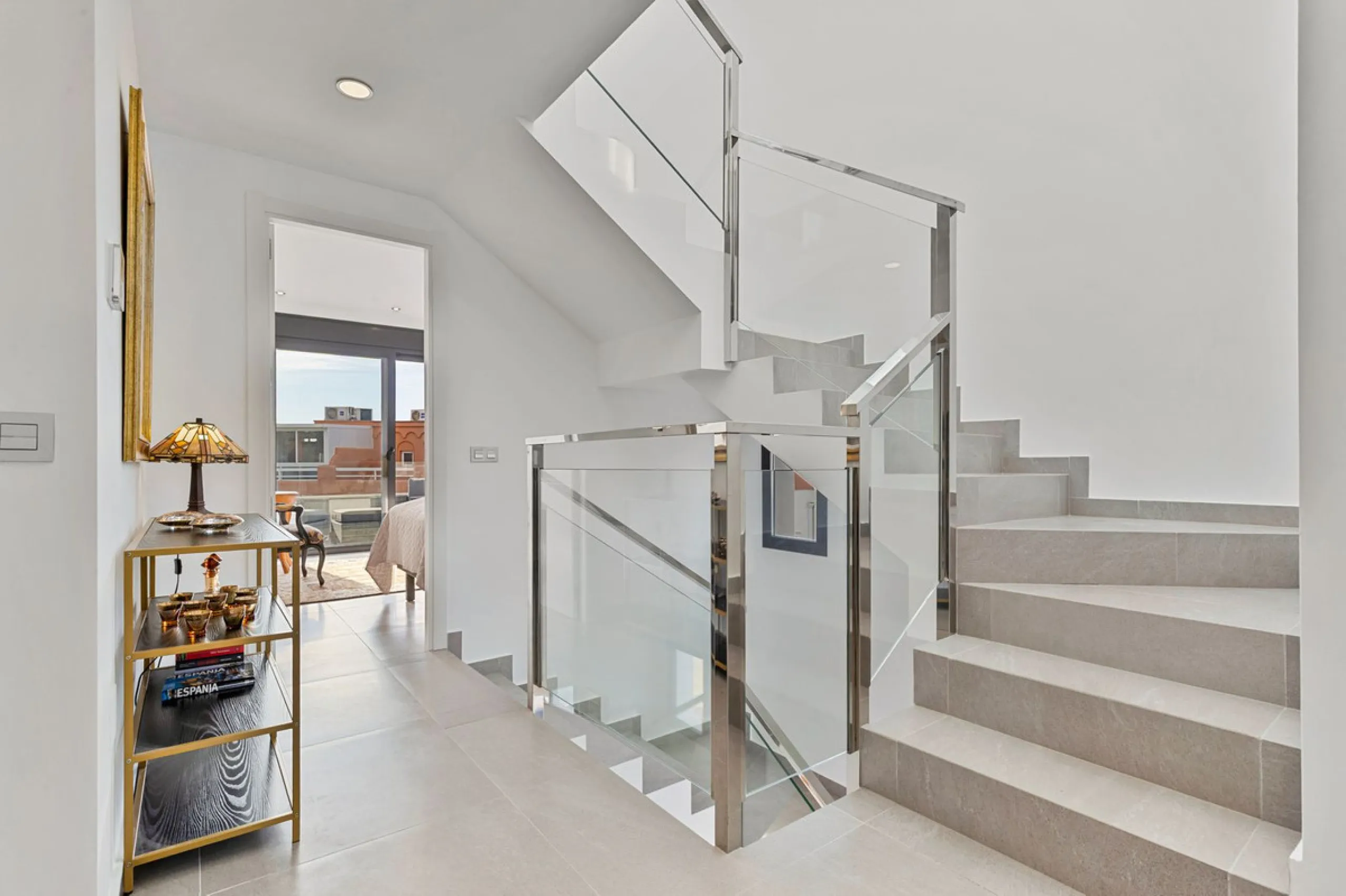 House - Townhouse в продаже в Fuengirola, Málaga. В доме 3 спален и 4 ванных комнат. Площадь дома 214 м²