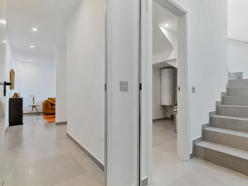 House - Townhouse в продаже в Fuengirola, Málaga. В доме 3 спален и 4 ванных комнат. Площадь дома 214 м²