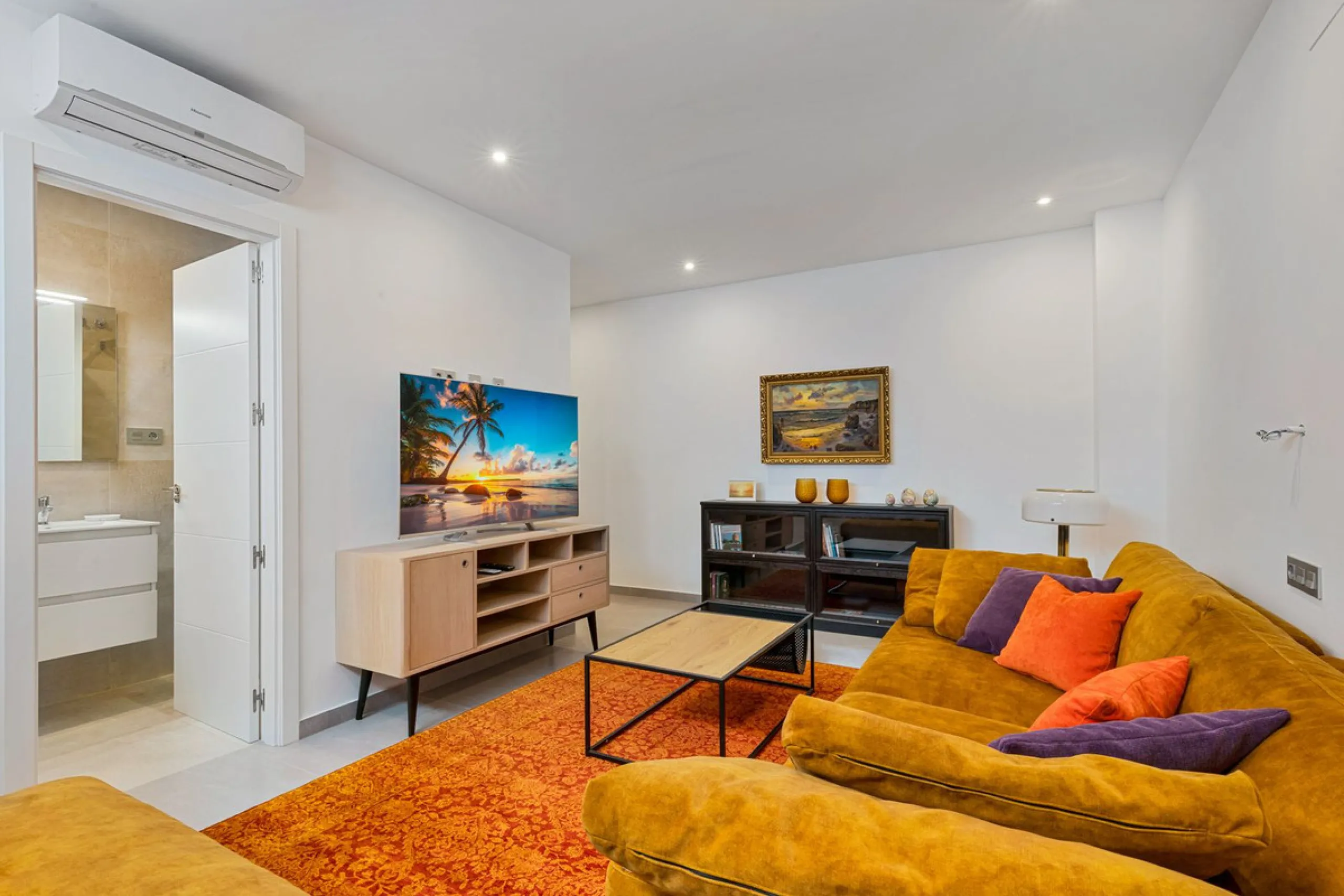 House - Townhouse в продаже в Fuengirola, Málaga. В доме 3 спален и 4 ванных комнат. Площадь дома 214 м²