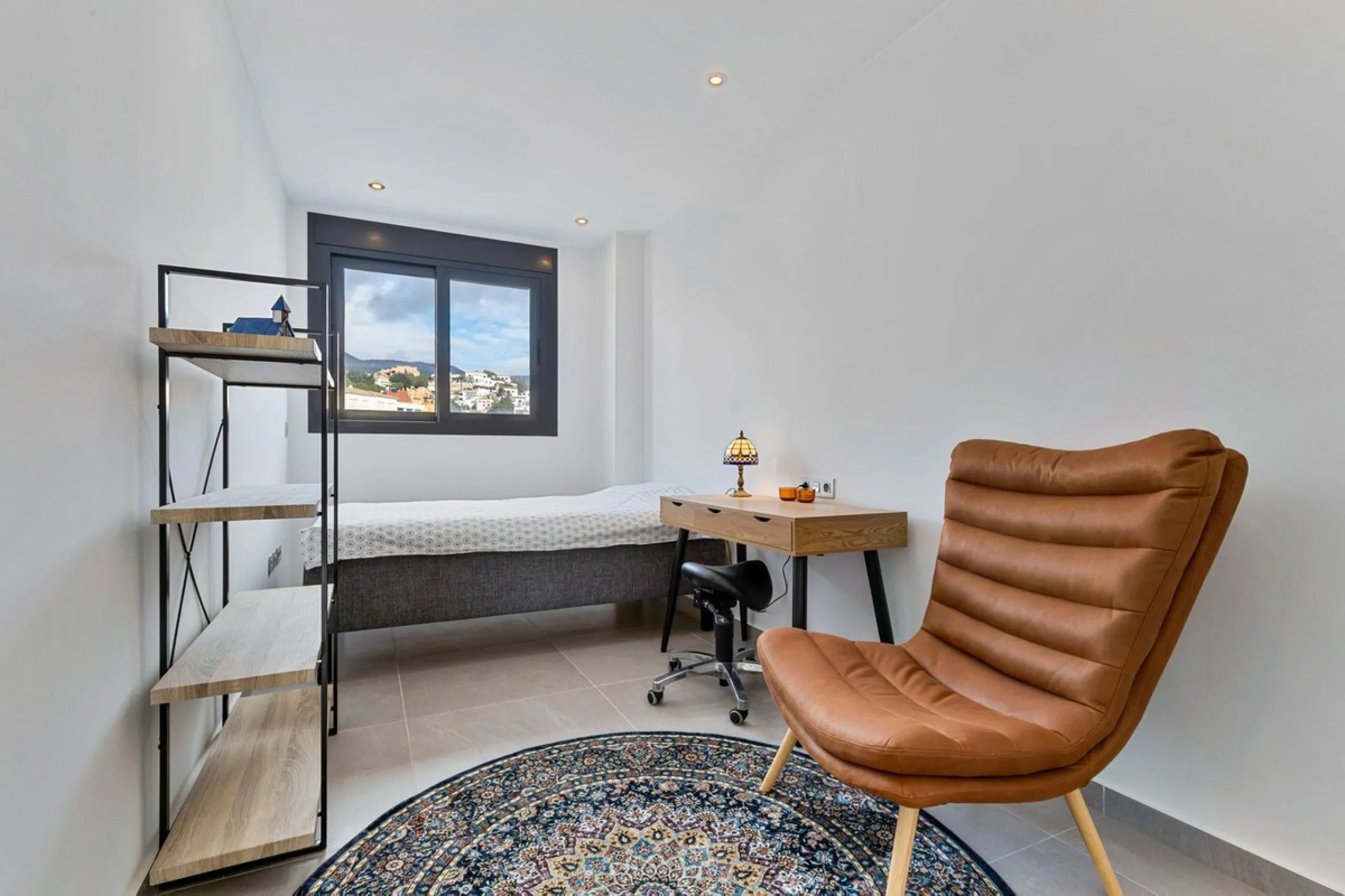 House - Townhouse в продаже в Fuengirola, Málaga. В доме 3 спален и 4 ванных комнат. Площадь дома 214 м²
