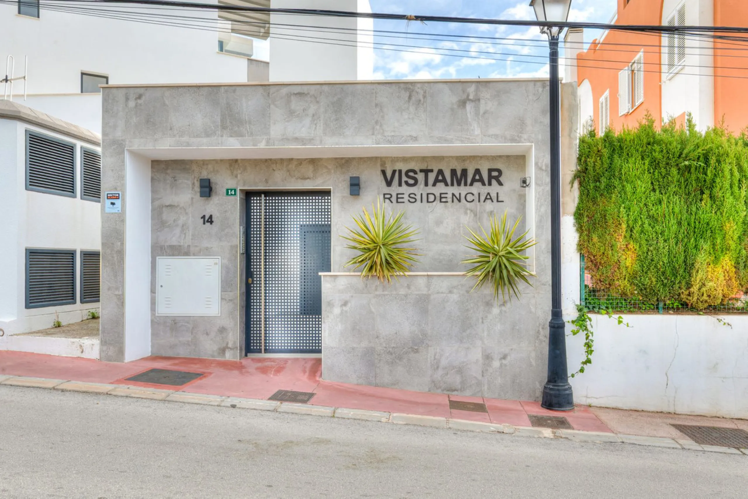 House - Townhouse в продаже в Fuengirola, Málaga. В доме 3 спален и 4 ванных комнат. Площадь дома 214 м²