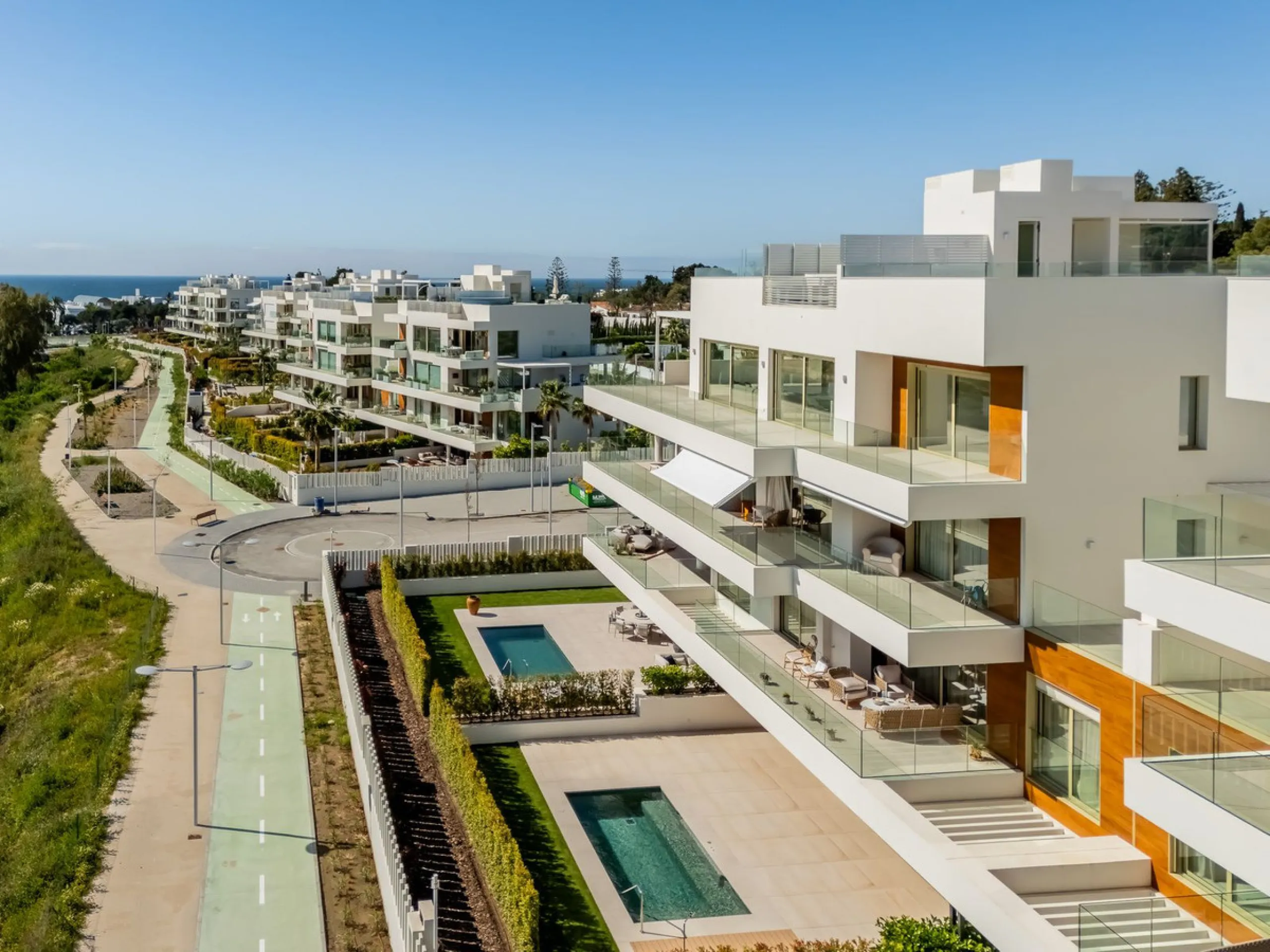 Apartment - Ground Floor Apartment в продаже в Marbella, Málaga. В доме 4 спален и 4 ванных комнат. Площадь дома 417 м². Площадь участка 157 м²