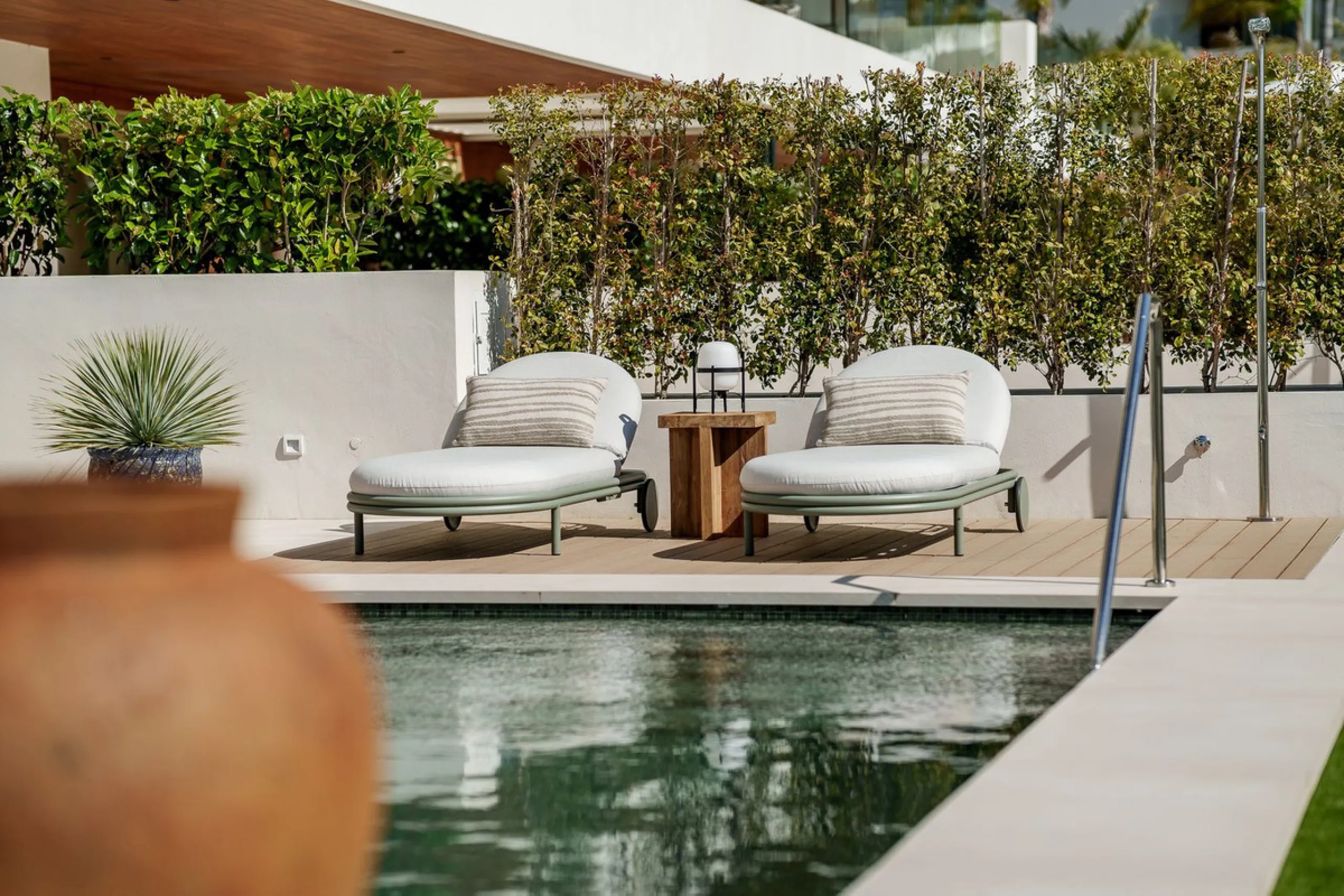 Apartment - Ground Floor Apartment в продаже в Marbella, Málaga. В доме 4 спален и 4 ванных комнат. Площадь дома 417 м². Площадь участка 157 м²